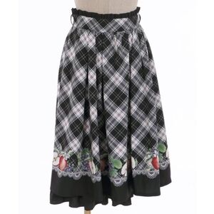 Axes Femme Apple Print Skirt